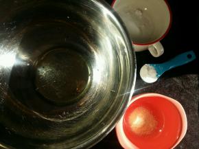 所有的食材称重备用。