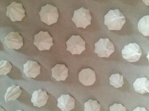 挤入油纸上面。