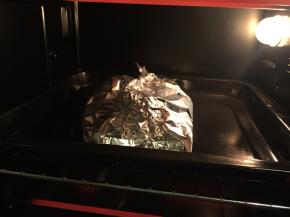 烤箱预热200度烤制20分钟-30分钟，羊排用锡纸包裹好