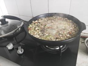 大火烧开再小火慢炖