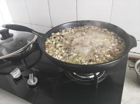 大火烧开再小火慢炖