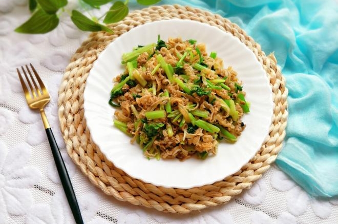 芹菜炒扇贝边