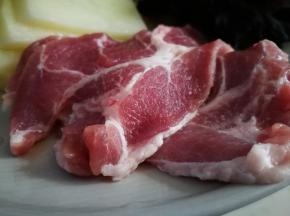 梅花猪肉切片