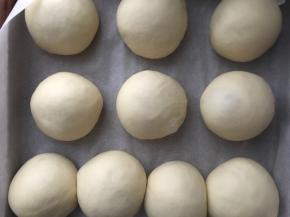 放进温暖湿润处进行二发（这时二发完成后的状态