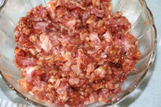 搅拌均匀，腌制半小时