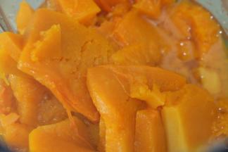 蒸熟后放入搅拌机