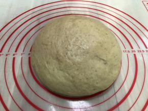 揉好面团松弛10分钟