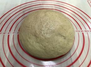 揉好面团松弛10分钟