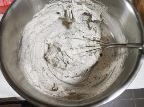 搅拌均匀，放入冰箱冷藏备用