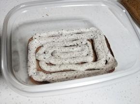挤上一层淡奶油