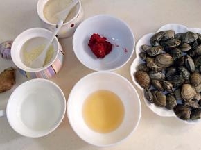 准备好需要的食材。