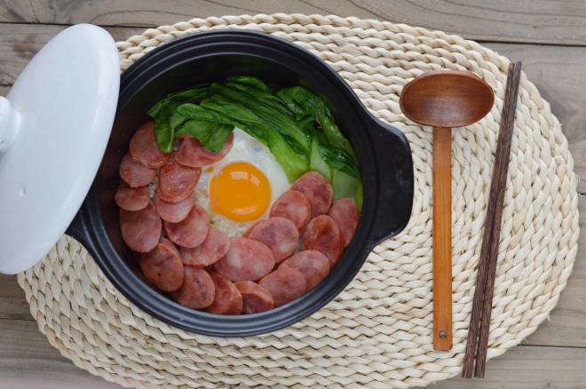 腊肠煲仔饭