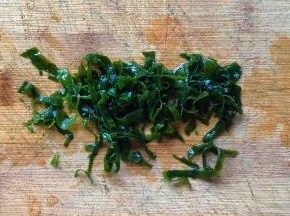 切成丝备用