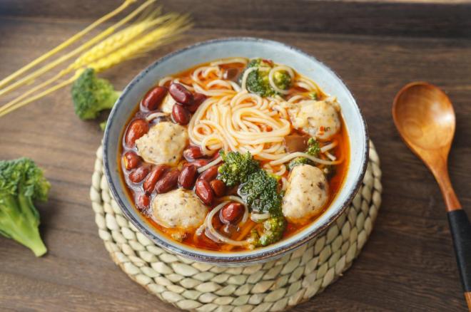 麻辣香菇鱼丸米粉