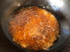 放入米粉煮8分钟