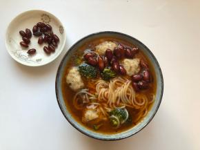 最后放适量花生米