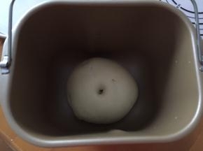 发酵到两倍大，戳洞不回缩即可