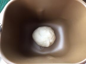 不用出膜也可以，在面包机里发酵