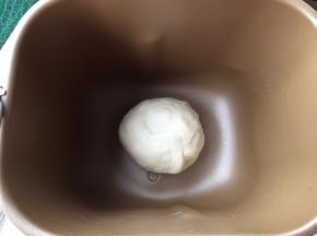 不用出膜也可以，在面包机里发酵