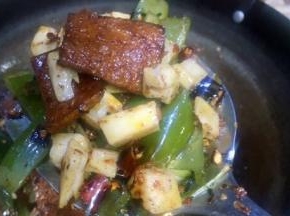 从藕丁看得出来'佐料都依附'在食物上了