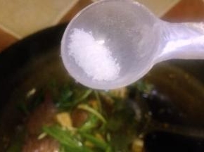 少许味精