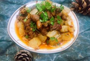 鲜美，软糯的带皮羊肉吃在嘴里很有口感，清甜化渣的白萝卜入口即化，……美味