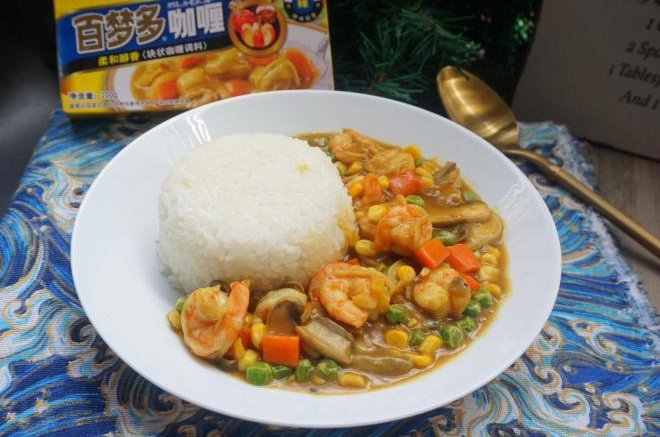 咖喱虾仁杂蔬饭