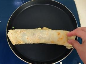 轻松地卷起来，小心烫手哦