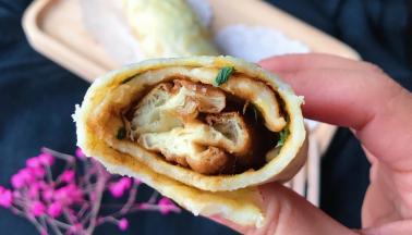 咬一口.....哇哦……美味