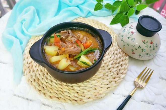番茄土豆肥牛锅