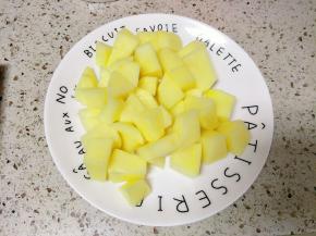 土豆去皮切小块