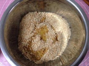 加入黄油混合均匀