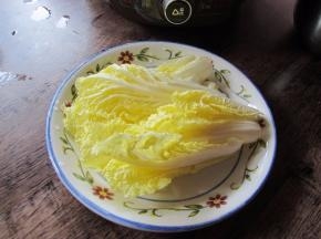 娃娃菜洗净备用