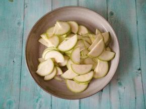 西葫芦去蒂 切片