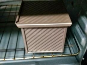 入烤箱二次发酵，发至8分满，即可开烤