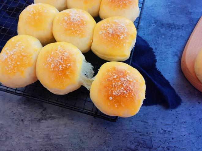 椰蓉牛奶小面包