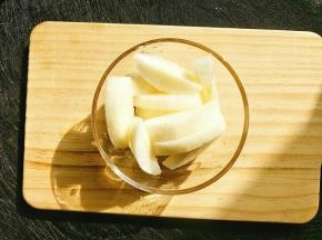 雪梨削皮切块