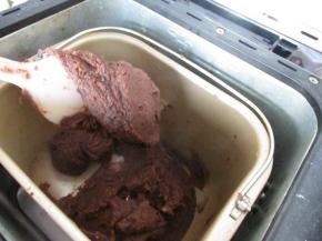 一直翻炒刀豆沙成形，铲子立起来不掉，或者豆沙不再沾铲子就可以了