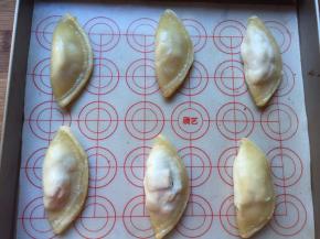 拿出去掉外壳，再入烤箱10分钟