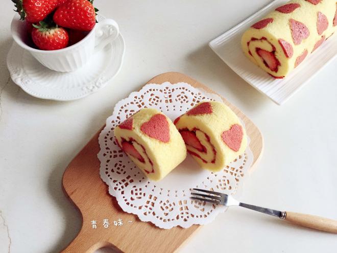 草莓心型蛋糕卷