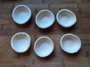 蛋挞皮提前拿出软化半小时