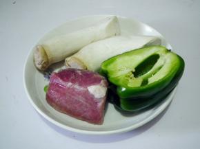 准备好所用食材。