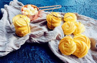 烤箱165度，15到18分钟。具体问题根据自己烤箱脾气调节。观察上色情况。