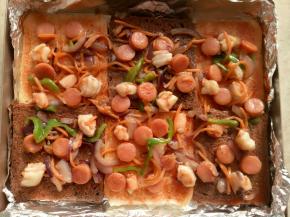 把炒好的料铺上。