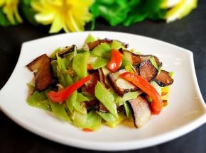 色香味俱全，美美的开吃吧。
