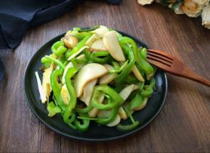 一道尖椒爆炒杏鲍菇就好了，教程分享完毕！喜欢就尝尝看！