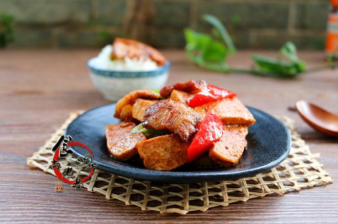 酱香五花肉煎豆腐