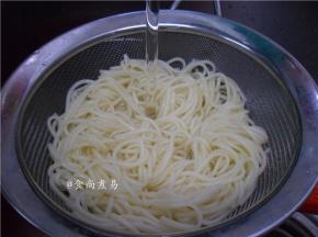 捞起来再一下凉水，沥干