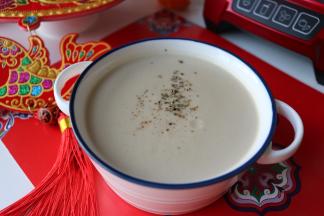 19、	魔力小红5分44秒即可完成口感香浓丝滑的奶油蘑菇浓汤，这个冬天一定要来一碗哦~