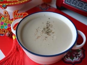 19、	魔力小红5分44秒即可完成口感香浓丝滑的奶油蘑菇浓汤，这个冬天一定要来一碗哦~